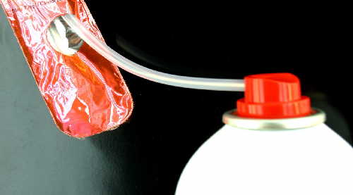 Mit der Ballongasdose einen Folienballon Auffllen